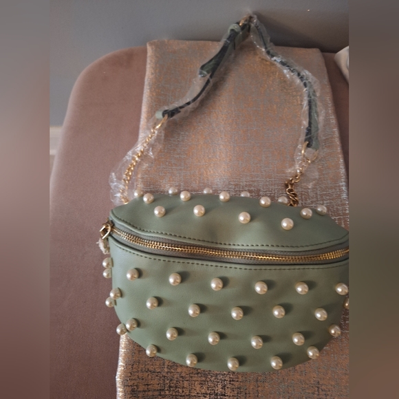 COPY - Olive Green Pearl Fanny Pack, New never worn - Picture 5 of 6